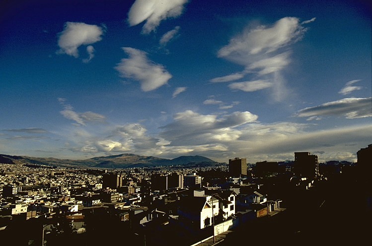 altocumulus_lenticularis_grand.jpg