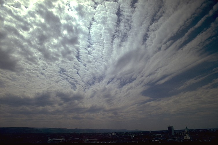 altocumulus_radiatus_grand.jpg