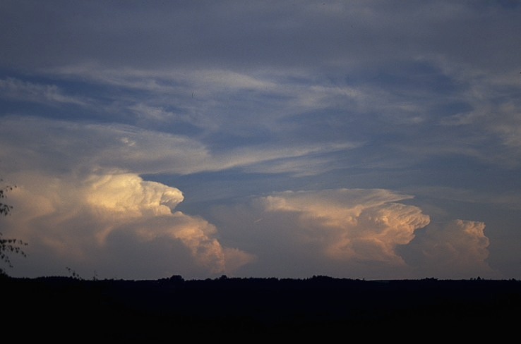 cumulonimbus_incus_grand.jpg